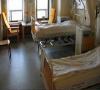 دو هزار و هشتصد  تخت به بخش های بیمارستانی كشور اضافه می شود
