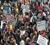 معترضان وال استریت: اعتراضها ادامه می یابد