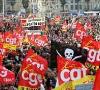 اعتصاب و تظاهرات گسترده فرانسه را فلج کرد