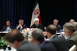 رییس جمهور تصریح کرد: تهران برای حضور شرکت‌های آمریکایی منعی قایل نیست و این شرکت‌ها نیز می توانند در فضایی رقابتی از شرایط پساتحریم، برای سرمایه گذاری و انتقال فناوری به ایران بهره بگیرند.