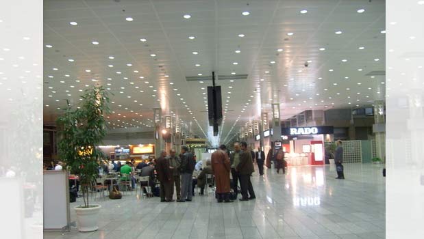مدیرعامل شرکت فرودگاه های کشور از انتقال پروازهای حج به فرودگاه امام خمینی (ره) از دی امسال خبر داد .