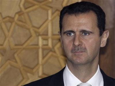 بشار اسد، رئیس جمهور سوریه گفتگوی شفاف میان جناح های سوری را خواستار شد. وی با تأکید بر این که هیچ کس جز ملت سوریه قادر به یافتن راه حل بحران ۲۸ ماهه در کشورش نیست ، تاکید کرد : سوریه نیازمند گفتگوی شفاف بین دولت و گروههای مخالف است