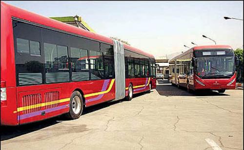 معاون حمل و نقل و ترافیک شهرداری تهران گفت: به زودی 60 دستگاه اتوبوس های دو کابین وارد کشور و در خطوط بی آر تی به کار گرفته می شود