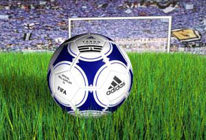 	سنت اتین، صدرنشین رقابت های لیگ فوتبال فرانسه در دیداری خانگی مقابل مارسی متوقف شد.