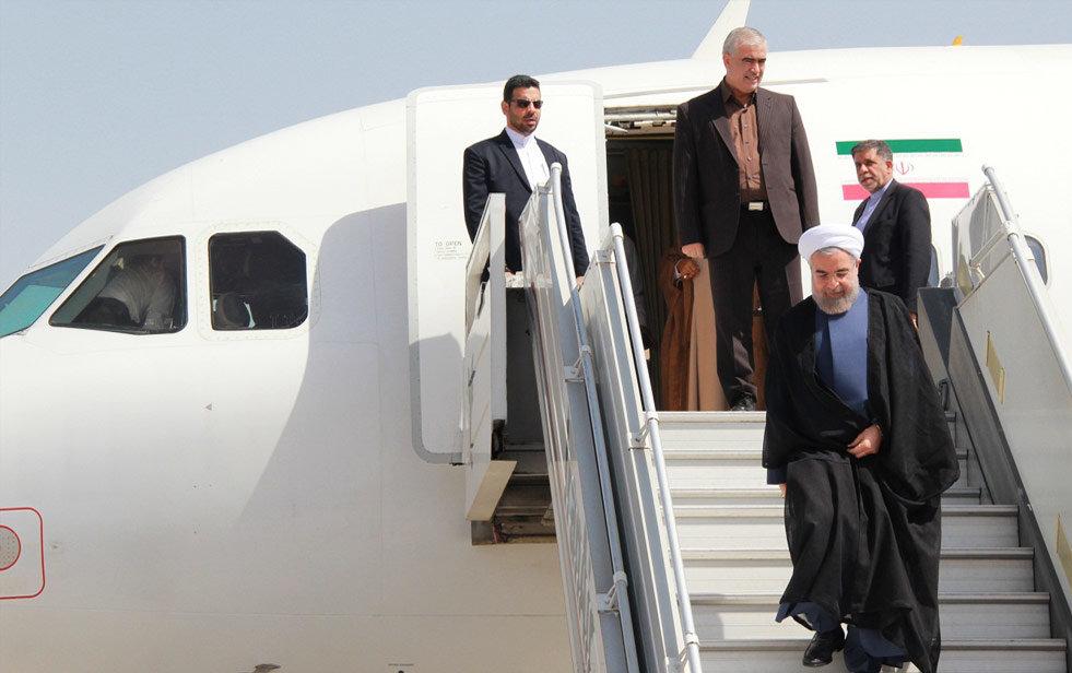 رئیس جمهور در بیست و هشتمین سفر استانی هیئت دولت، صبح امروز وارد فرودگاه ارومیه شد.
