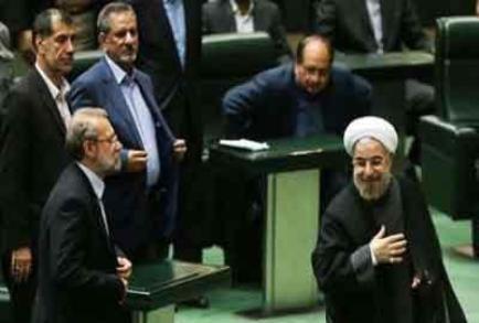 دکتر روحانی برای ارائه لایحه بودجه سال ۹۳ به مجلس رفت. رئیس جمهور ضمن ارائه توضیحاتی درباره این لایحه، گزارش عملکرد یک ساله برنامه پنجم را نیز قرائت می کند.