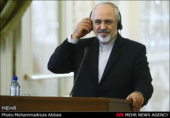 وزیر امور خارجه ایران در ششمین دور مذاکرات وین بعد از دیدار با وزیر امور خارجه آمریکا در نشست خبری با بیان اینکه متن توافق تا چند روز آینده آماده می‌شود و راه حل‌ها در دسترس هستند گفت: برنامه هسته‌ای ایران کاملا صلح‌آمیز است. وی همچنین تاکید کرد ایرا