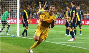 تیم ملی فوتبال اوکراین با پیروزی برابر سوئد توانست عنوان صدرنشینی گروه چهار را از آن خود کند.