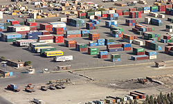 میزان صادرات کالای غیرنفتی از گمرک آبادان پارسال 15 درصد افزایش داشت.