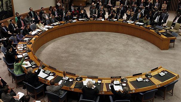 پنج عضو دائم شورای امنیت سازمان ملل متحد، در نشستی طرح هایی را برای بررسی تسلیحات شیمیایی سوریه تحت نظارت سازمان ملل، برگزار کردند.