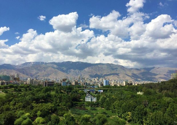 دو ماه ابتدایی پاییز امسال در حالی سپری شد که تعداد روزهایی که در آن‌ها کیفیت هوای تهران ناسالم گزارش‌شده، از ۴۰ درصد به کمتر از ۷ درصد کاهش‌یافته است.