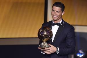 کریستیانو رونالدو، ستاره رئال، به عنوان مرد سال فوتبال دنیا در سال ۲۰۱۴ انتخاب شد و توپ طلا را دریافت کرد.