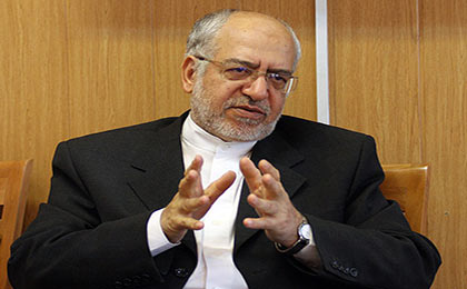 وزیر صنعت،معدن و تجارت ایران از گسترش روابط اقتصادی با ایتالیا و سرمایه گذاری مشترک استقبال کرد.