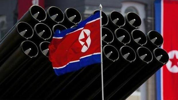 کمیسیون دفاع ملی کره شمالی در بیانیه ای در خبرگزاری رسمی این کشور اعلام کرد، مردم و ارتش این کشور آماده اند با آمریکا در همه عرصه های جنگ از جمله جنگ سایبری مقابله کنند و برج و باروهای آمریکا را نابود کنند.