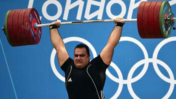 نیویورک تایمز نوشت: قوی ترین مرد جهان اگر ملاک بالای سر بردن سنگین ترین وزنه مطرح باشد ، بهداد سلیمی بیست و دو ساله از ایران است که روز سه شنبه توانست مدل طلای وزنه برداری المپیک را در دسته فوق سنگین بدست آورد.