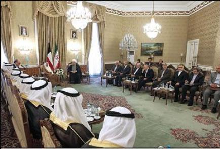 پس از پایان مذاکرات رئیس جمهوری اسلامی ایران و امیر کویت در تهران ۶ سند همکاری مشترک به امضای مقامات دو کشور رسید .