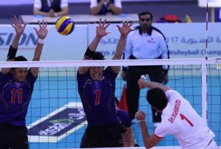 تیم ملی والیبال ایران دیشب با غلبه بر ژاپن به فینال هفدهمین دوره مسابقات قهرمانی آسیا راه یافت و امروز برای دفاع از عنوان قهرمانی خود، به مصاف کره جنوبی می رود.