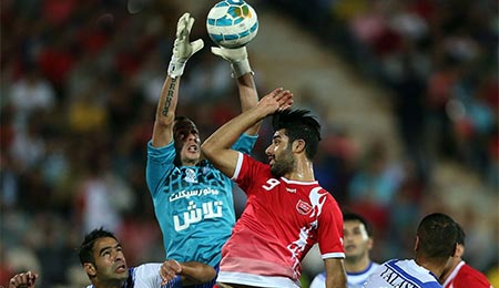 دیدار تیم های فوتبال پرسپولیس تهران و ملوان بندر انزلی در پایان ۱۲۰ دقیقه با برتری سرخ پوشان پایتخت به اتمام رسید.