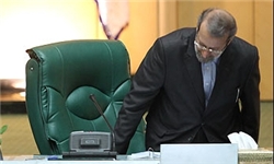علی لاریجانی با کسب 173 رأی به عنوان رئیس موقت مجلس نهم برگزیده شد.