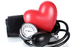 کندی شدید ضربان قلب نیز می‌تواند به طرز خطرناکی منجر به فشار خون پایین شود.