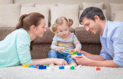 بر اساس مطالعات جدید، والدین فرزندمحور، بسیار خوشحال تر و دارای زندگی معنادارتری هستند.