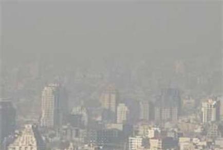 
زمان انتشار خبر: سه شنبه ۱۴ آبان ۱۳۹۲ - ۰۸:۳۸
نفس پایتخت باز هم می گیرد
آلودگی هوای تهران با انباشت آلاینده های جوی از امروز افزایش می یابد. بر این اساس در روز های آینده کیفیت هوا و دید افقی در استان تهران کاهش می یابد.