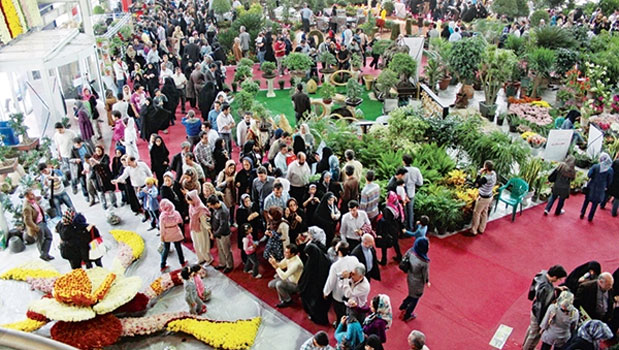 دهمین نمایشگاه بین المللی گل و گیاه، تجهیزات پارکی و صنایع وابسته ، با حضور شهردار تهران در ضلع جنوبی بوستان گفتگو گشایش یافت .
