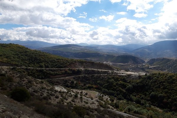بررسی پیمایشی در منطقه هزارجریب استان مازندران منجر به کشف تعدادی سکونت گاه پارینه سنگی در این منطقه شد.