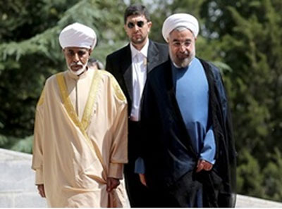 پادشاه عمان و رییس جمهوری اسلامی ایران عصر یکشنبه در مجموعه سعدآباد تهران دیدار کردند.