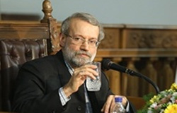 نشست خبری رئیس مجلس شورای اسلامی در تالار مشروطه مجلس شورای اسلامی برگذار شد.