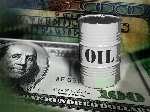 

همزمان با ثبت یک رکورد جدید افزایش تولید نفت توسط روسیه، عربستان سعودی بار دیگر قیمت هر بشکه نفت صادراتی در بازارهای اروپایی و آفریقایی را ارزان کرد.