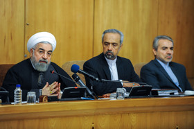 

جلسه هیأت دولت عصر یکشنبه به ریاست حجت الاسلام والمسملین حسن روحانی، رییس‌جمهور برگزار شد. در این جلسه، اعضای هیأت وزیران پس از بحث و تبادل نظر درباره مهم‌ترین رویدادهای کشور، تعدادی از پیشنهادهای دستگاه‌های اجرایی را به تصویب رساندند.