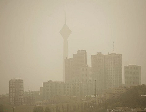 مرکز پایش آلودگی هوای استان تهران وضع آلودگی هوای تهران را در روز چهارشنبه 3 / 9 / 89 ، شرایط اضطرار اعلام کرد.
