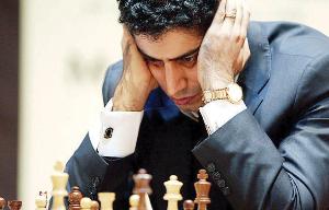 با شکستن رکورد شطرنج سیمولتانه قائم‌مقامی رکورددارجهان شد.