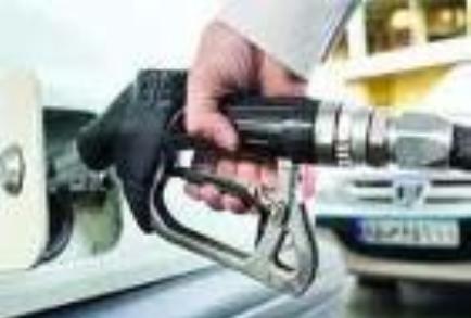 وزارت نفت تا ۲۵ خرداد در همه جایگاه های تهران، سوخت استاندارد یورو ۴ عرضه می کند. اگرچه خودروسازان روند ارتقای استانداردها از یورو ۲ به یورو ۴ را در ۵ سال اخیر مرتب به تعویق انداخته اند، اما سازمان محیط زیست دیگر کوتاه نخواهد آمد.