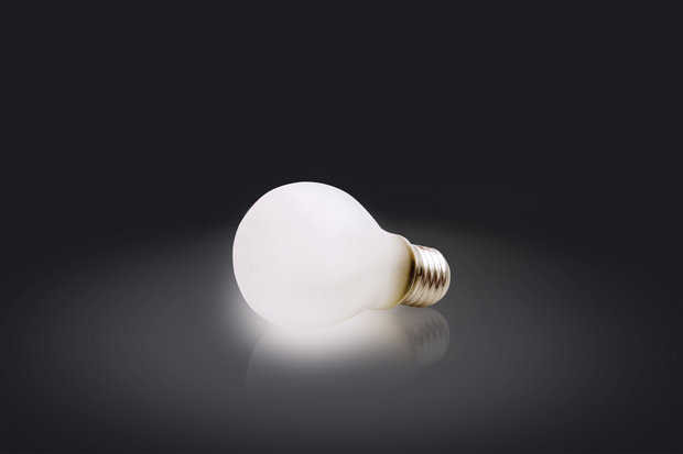 محققان ایرانی درصدد هستند تا لامپهای بسازند که علاوه بر نور حرارت هم تولید کنند.