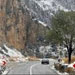 همه محورهای اصلی و روستایی شهرستان فیروز کوه با وجود ادامه بارش برف باز است.