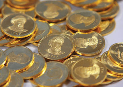 در معاملات امروز بازارهای جهانی فلزات گرانبها ، بهای هر اونس طلا با ۲ دلار و ۸۰ سنت کاهش به ۱۲۰۰ دلار و ۳۰ سنت رسید .