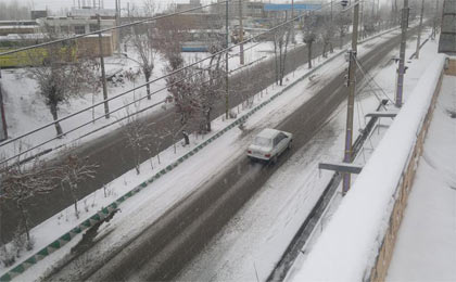 با گذشت ۳۵ روز از فصل بهار بارش برف شهرستان چالدران را سفید پوش کرد.


