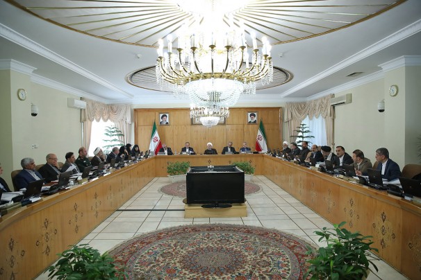 جلسه فوق العاده هیات دولت به منظور بررسی لایحه بودجه سال 1396 کل کشور عصر دوشنبه به ریاست دکتر روحانی رییس جمهوری برگزار شد.