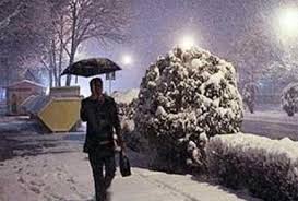 مدیرکل پیش بینی و هشدار سریع سازمان هواشناسی از بارش برف و باران در پایتخت و کاهش دما در بیشتر نقاط کشور از سه‌شنبه هفته جاری خبر داد.