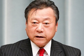 مدیر ارشد امنیت سایبری کشور ژاپن با اعتراف به این که هرگز در زندگی حرفه‌ای خود از رایانه شخصی استفاده نکرده، باعث شگفتی مردم و مطبوعات این کشور شد.