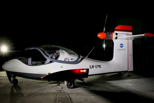 یک شرکت نروژی از تولید و پرواز آزمایشی موفق یک هواپیمای برقی خبر داده که با تقویت باتری و موتور الکتریکی خود در آینده قادر به شش ساعت پرواز خواهد بود.