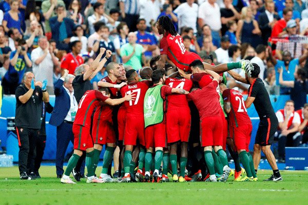 تیم ملی فوتبال پرتغال در حالی که کریستیانو رونالدو را در اوایل دیدار فینال رقابتهای یورو ۲۰۱۶ بخاطر مصدومیت از دست داده بود با شکست فرانسه در وقت‌های اضافه قهرمان این دوره از مسابقات شد.