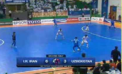 تیم ملی فوتسال ایران با پیروزی بر ازبکستان به جمع چهارتیم پایانی قهرمانی آسیا راه یافته و جواز حضور در جام جهانی تایلند را نیز به دست آورد.