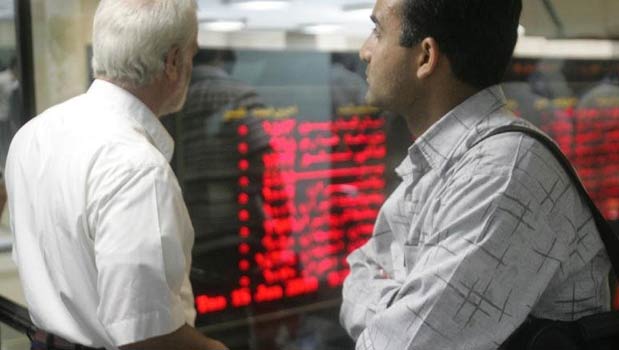 امروز در معاملات بورس اوراق بهادار تهران 163 میلیون سهم به ارزش 485 میلیارد و 710 میلیون ریال داد و ستد شد و شاخص کل افزایش یافت.